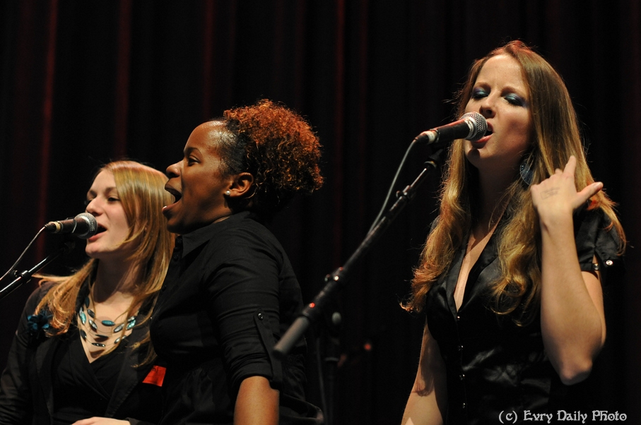 Evry Daily Photo - Telethon Evry 2010 - Concert Evry University Gospel - large - 5243379589.jpg